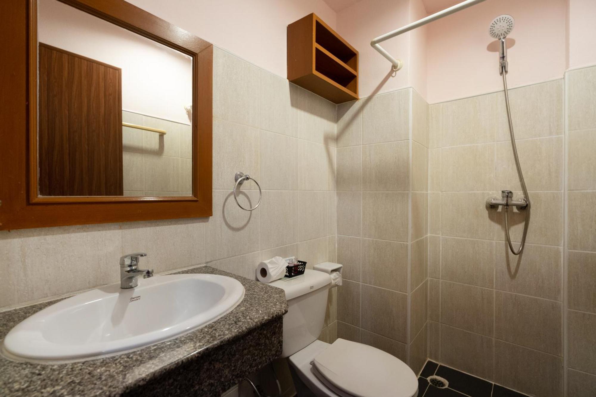 Patong Central Residence & Apartment Extérieur photo