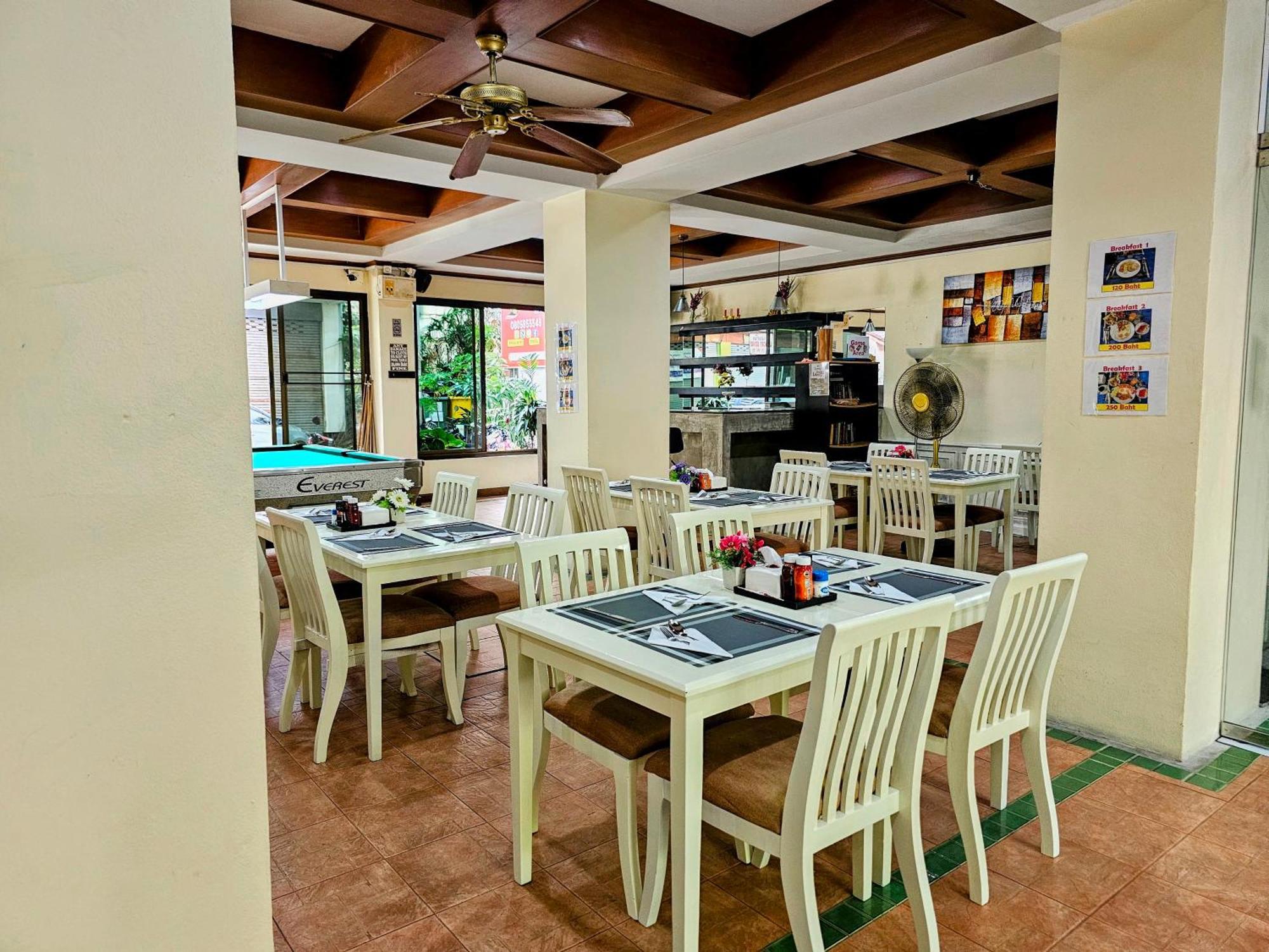 Patong Central Residence & Apartment Extérieur photo