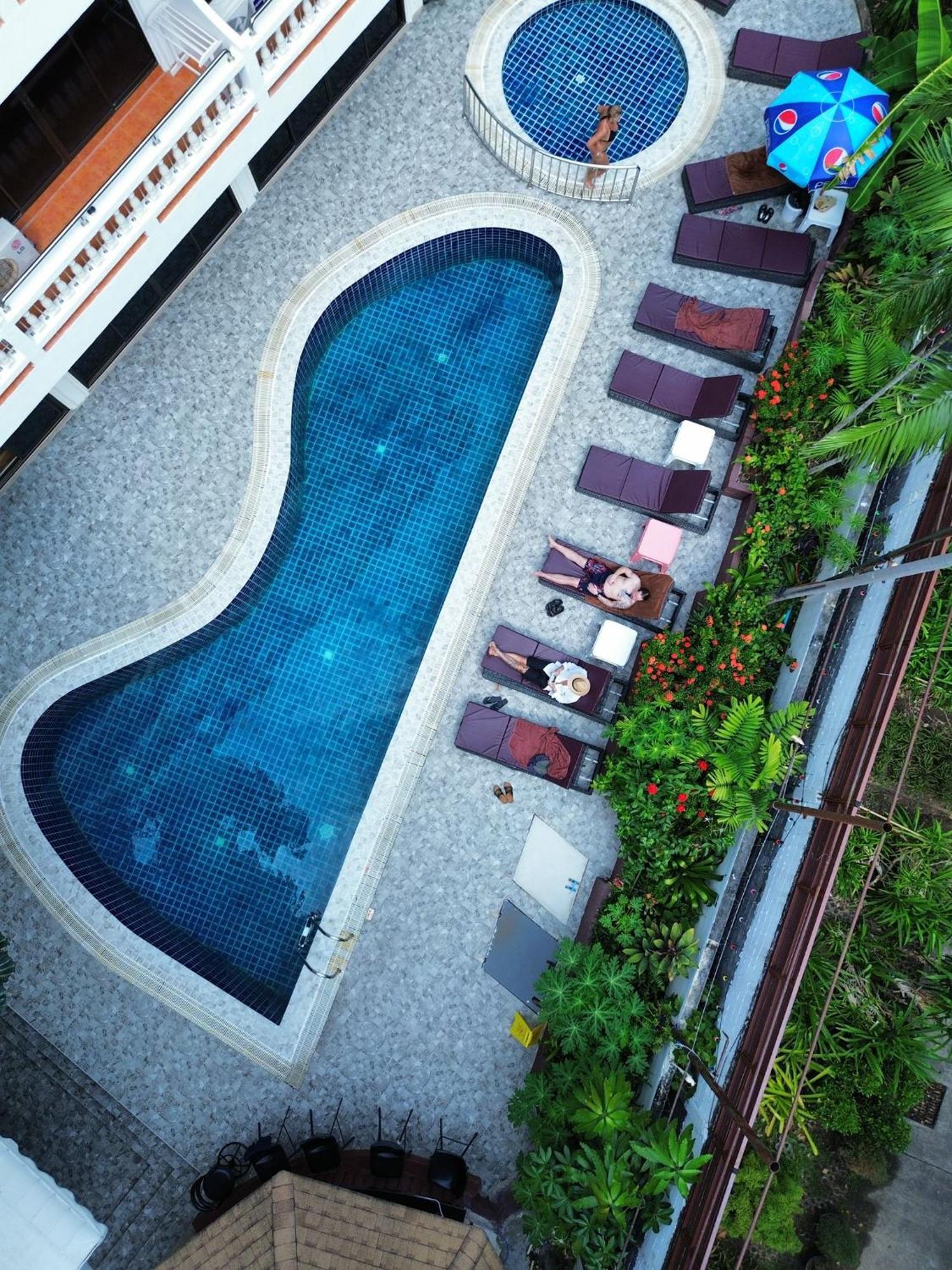 Patong Central Residence & Apartment Extérieur photo
