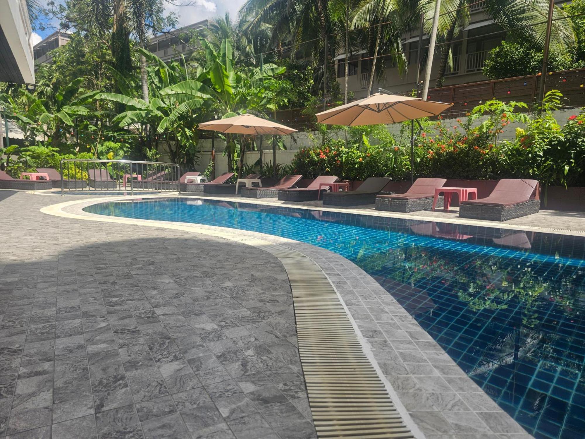 Patong Central Residence & Apartment Extérieur photo