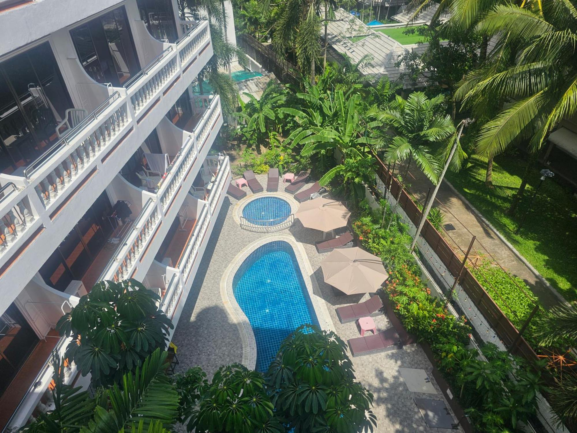Patong Central Residence & Apartment Extérieur photo
