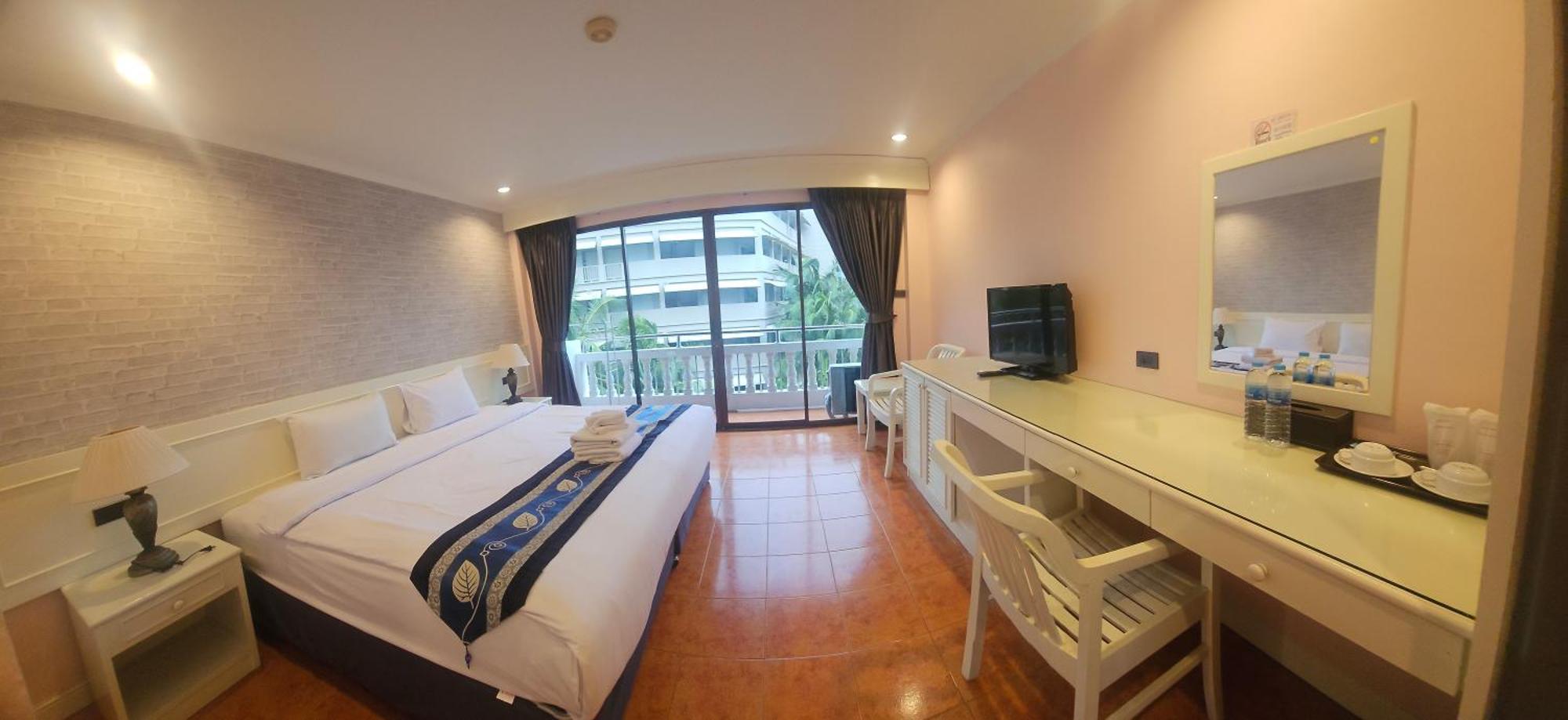 Patong Central Residence & Apartment Extérieur photo