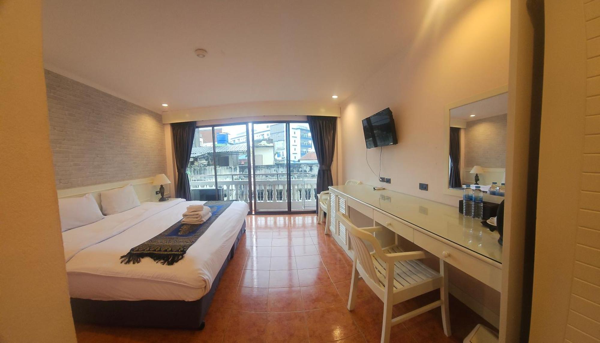 Patong Central Residence & Apartment Extérieur photo